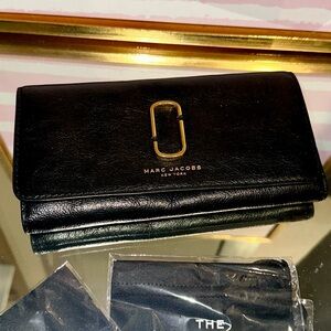 Marc Jacobs Black leather Flap Continental wallet